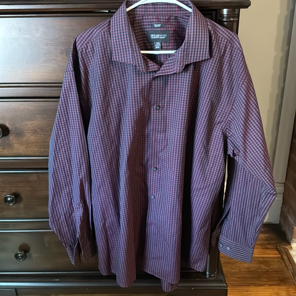 Kenneth Cole Button-Down